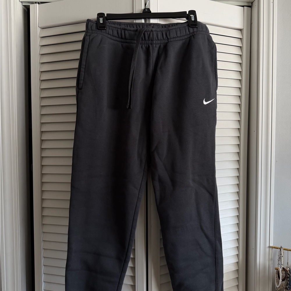 Dark grey Nike sweatpants